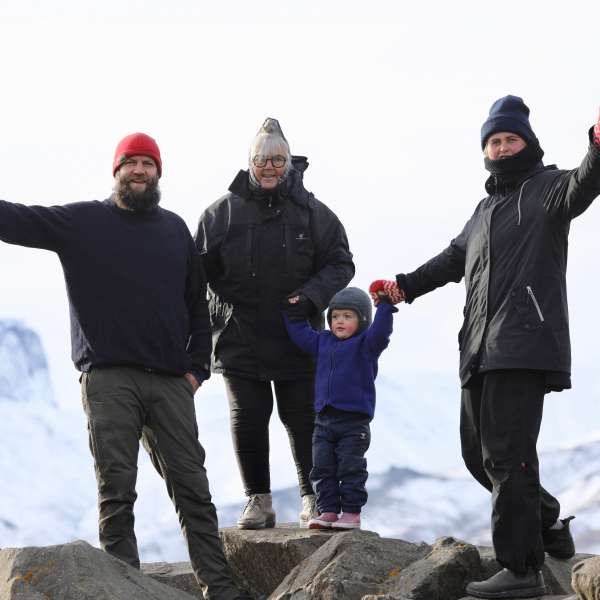 3 generationer på farten på Island
